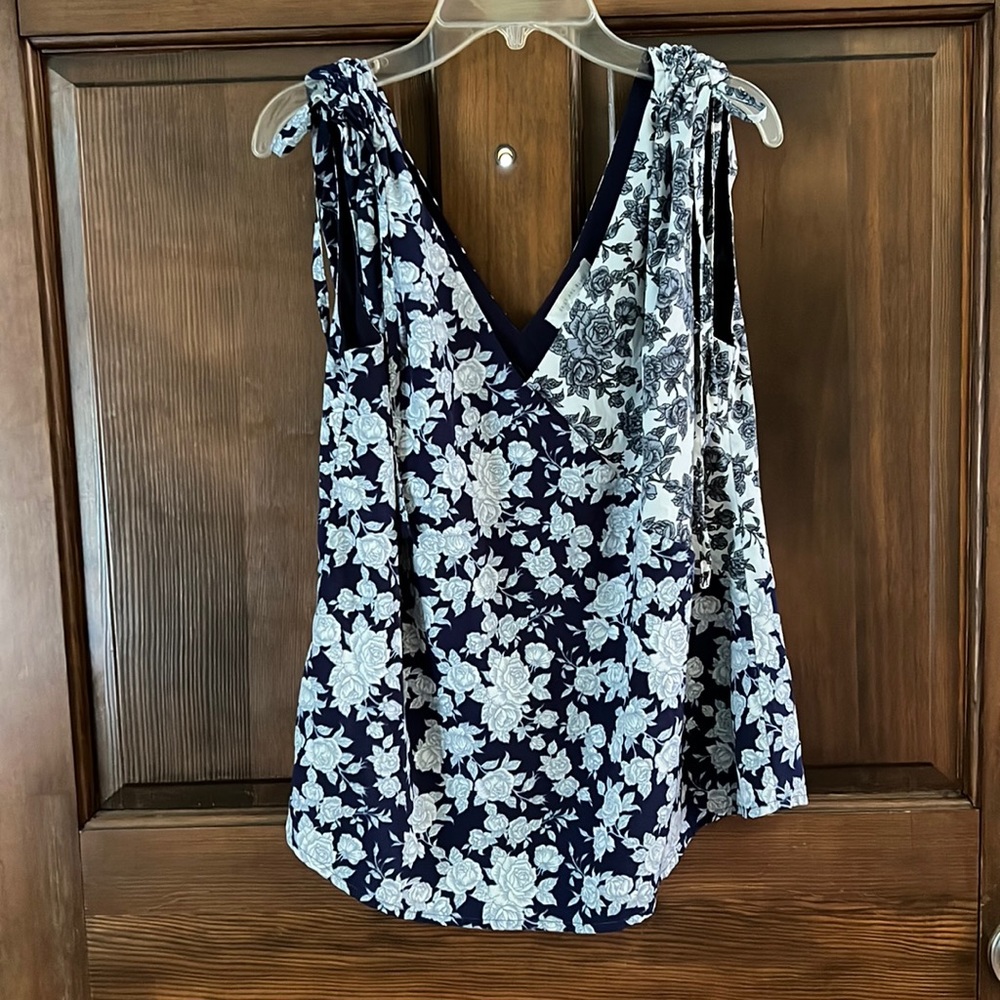 MP tank top, adjustable straps, lined